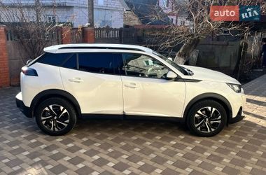 Внедорожник / Кроссовер Peugeot 2008 2020 в Киеве