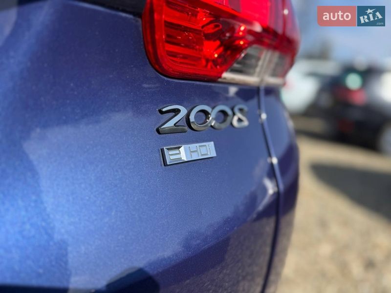 Внедорожник / Кроссовер Peugeot 2008 2015 в Стрые