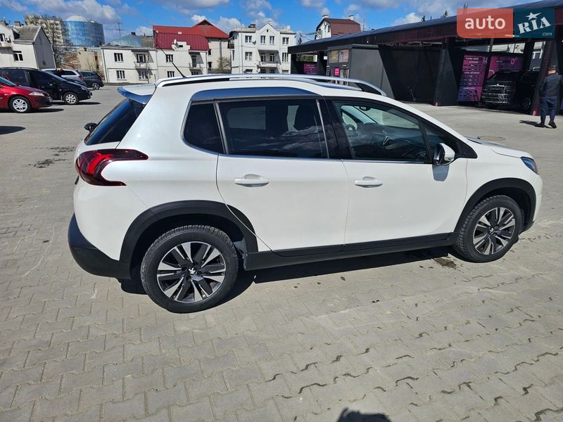 Позашляховик / Кросовер Peugeot 2008 2019 в Львові