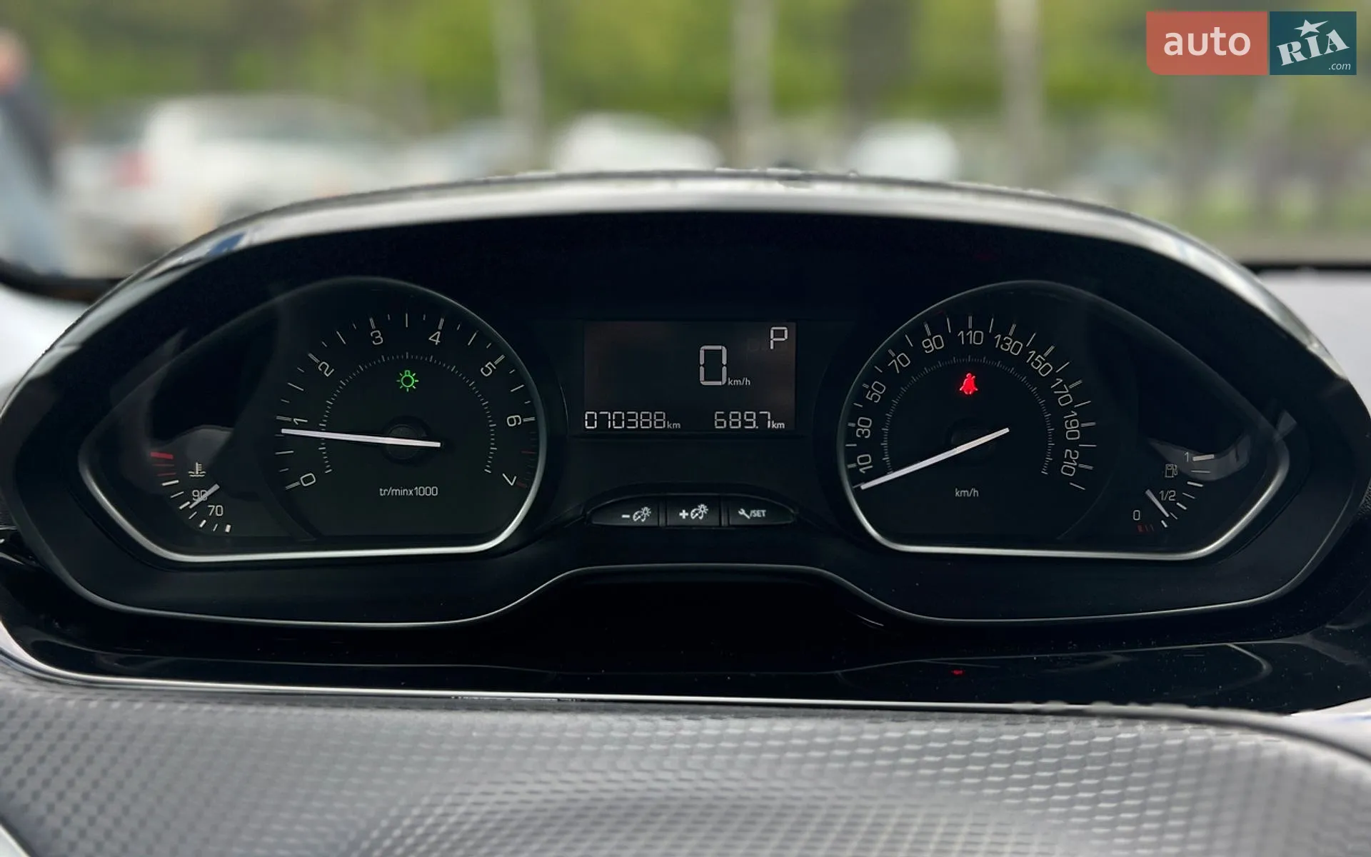 2017 Peugeot 2008 - мініатюра 13