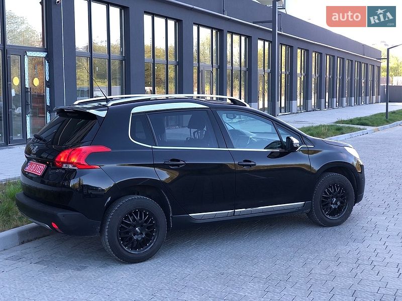 Внедорожник / Кроссовер Peugeot 2008 2014 в Львове