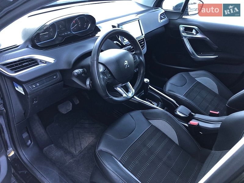 Внедорожник / Кроссовер Peugeot 2008 2014 в Львове