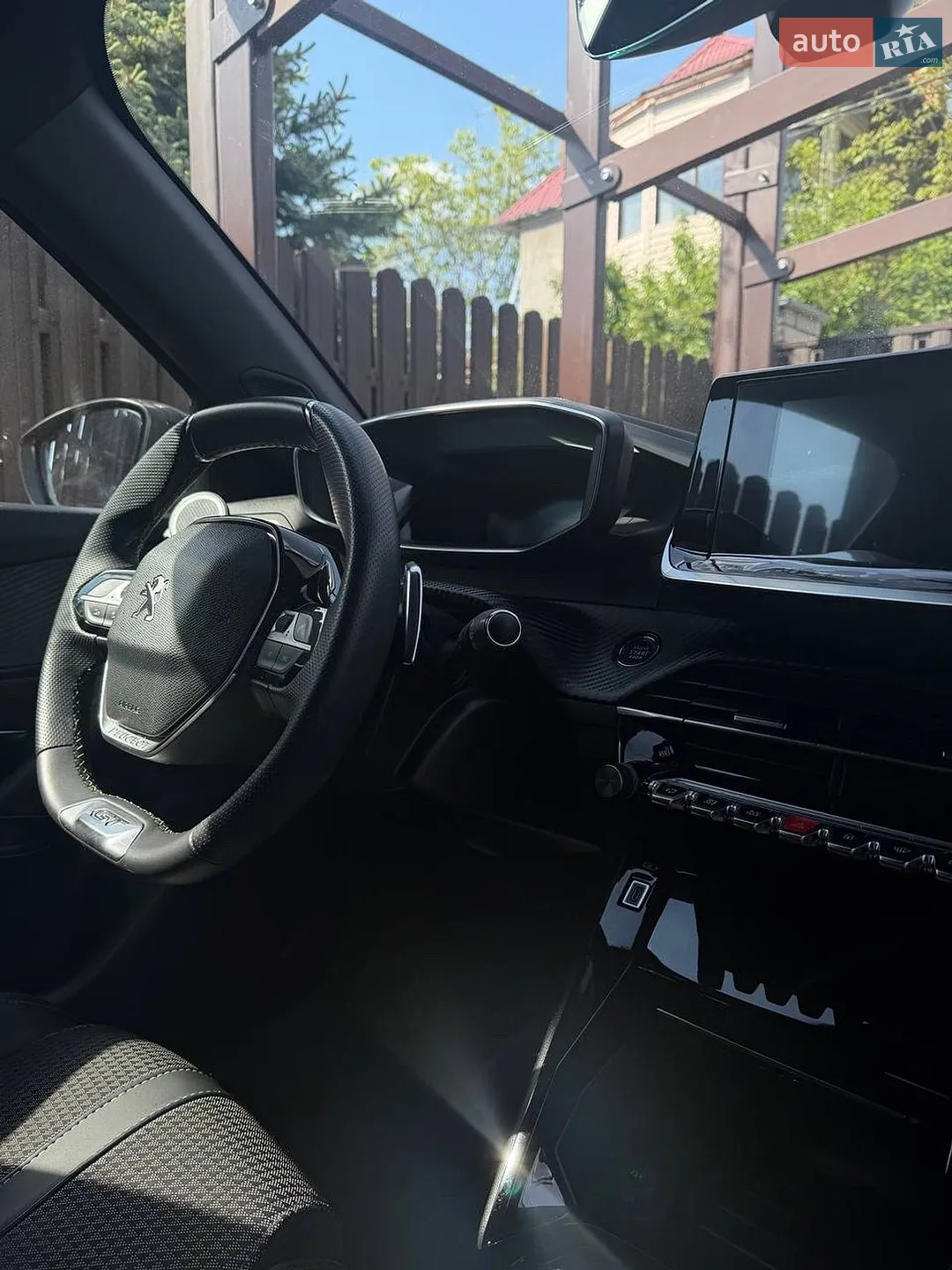 Peugeot 2008 2023 VIN VR3UDYHZSPJ638707 фото оголошення 12 з 24