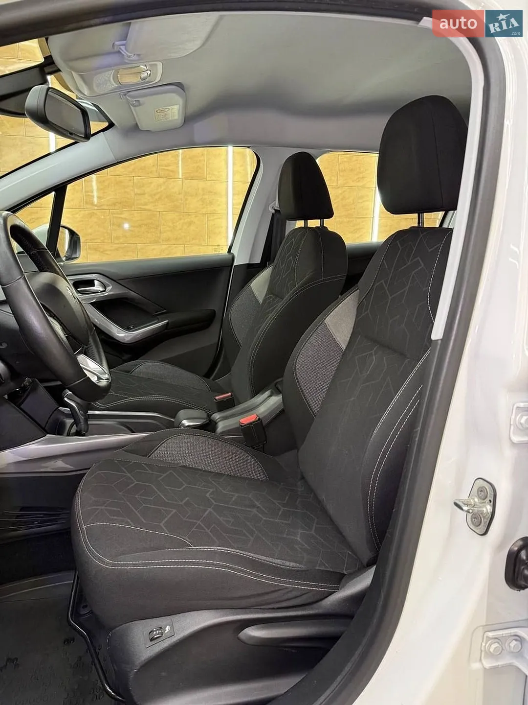 2016 Peugeot 2008 - мініатюра 9