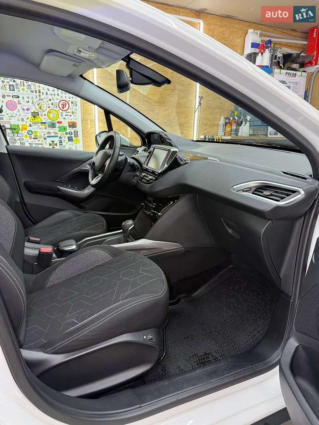 2016 Peugeot 2008 - мініатюра 12
