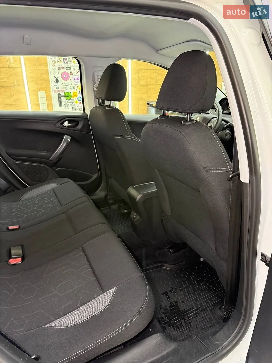 2016 Peugeot 2008 - мініатюра 14