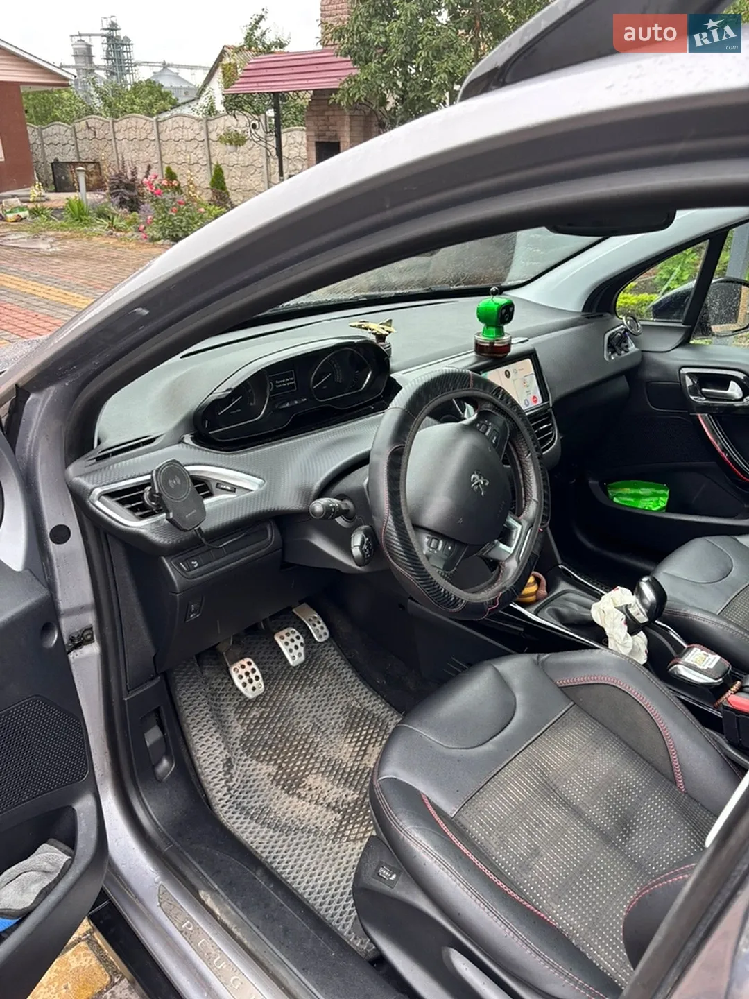 2017 Peugeot 2008 - мініатюра 12