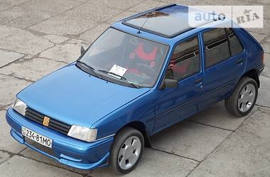 Седан Peugeot 205 1987 в Черновцах