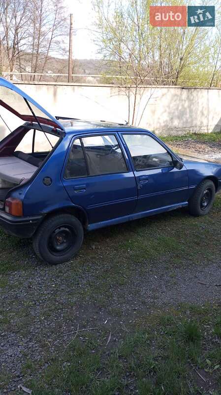 Хэтчбек Peugeot 205 1985 в Мукачево