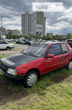 Хэтчбек Peugeot 205 1988 в Киеве