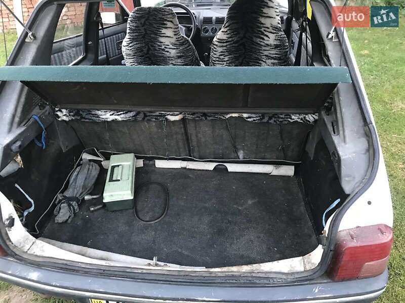Хетчбек Peugeot 205 1988 в Яворові