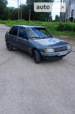 Хетчбек Peugeot 205 1986 в Збаражі