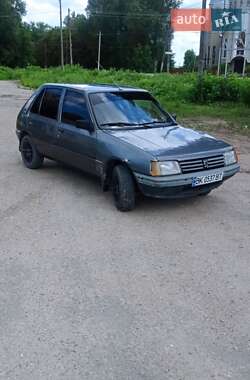 Хэтчбек Peugeot 205 1986 в Збараже