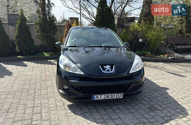 Хэтчбек Peugeot 206 plus 2011 в 