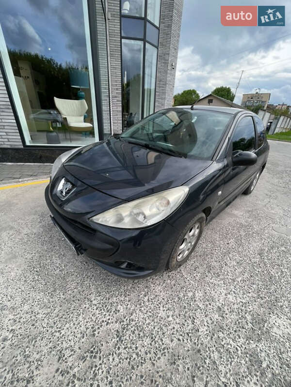 Хэтчбек Peugeot 206 plus 2010 в 