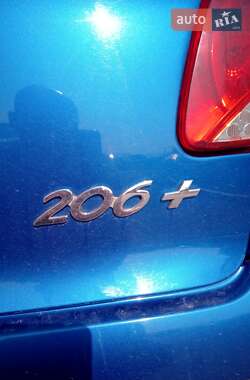 Хэтчбек Peugeot 206 plus 2009 в Киеве