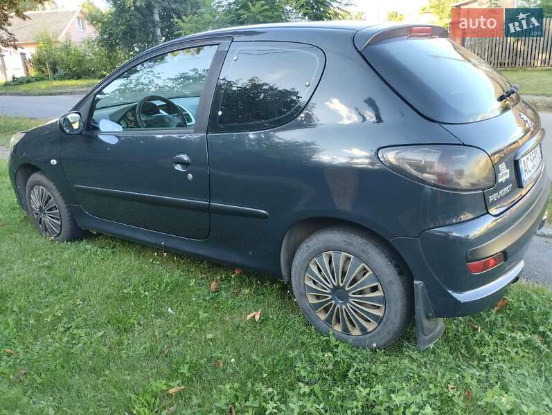 Хэтчбек Peugeot 206 plus 2011 в Луцке фото 3 Хэтчбек Peugeot 206 plus 2011 в Луцке