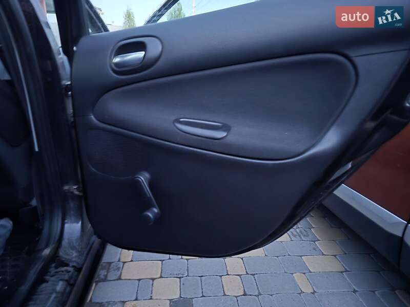 Хетчбек Peugeot 206+ 2012 в Києві фото 15 Хетчбек Peugeot 206+ 2012 в Києві
