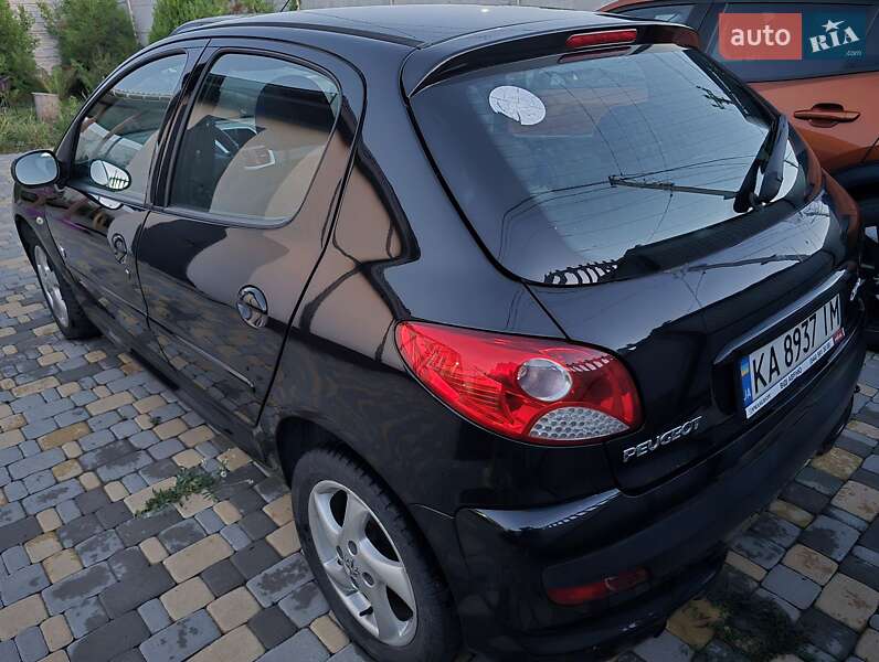 Хетчбек Peugeot 206+ 2012 в Києві фото 20 Хетчбек Peugeot 206+ 2012 в Києві