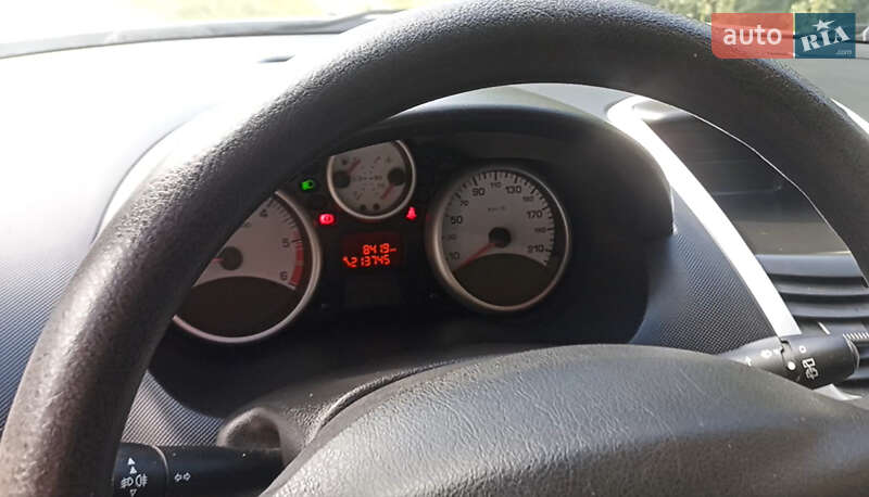 Хэтчбек Peugeot 206 plus 2011 в Львове