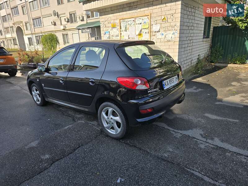 Хетчбек Peugeot 206+ 2012 в Києві фото 11 Хетчбек Peugeot 206+ 2012 в Києві