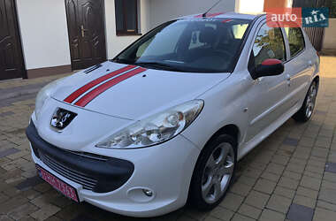 Хетчбек Peugeot 206+ 2010 в Радивиліві