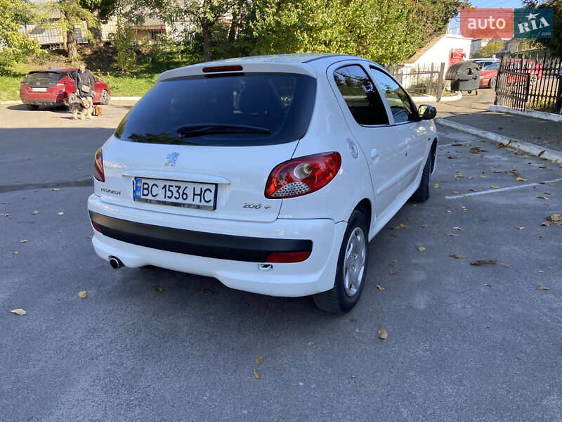 Хетчбек Peugeot 206+ 2010 в Львові