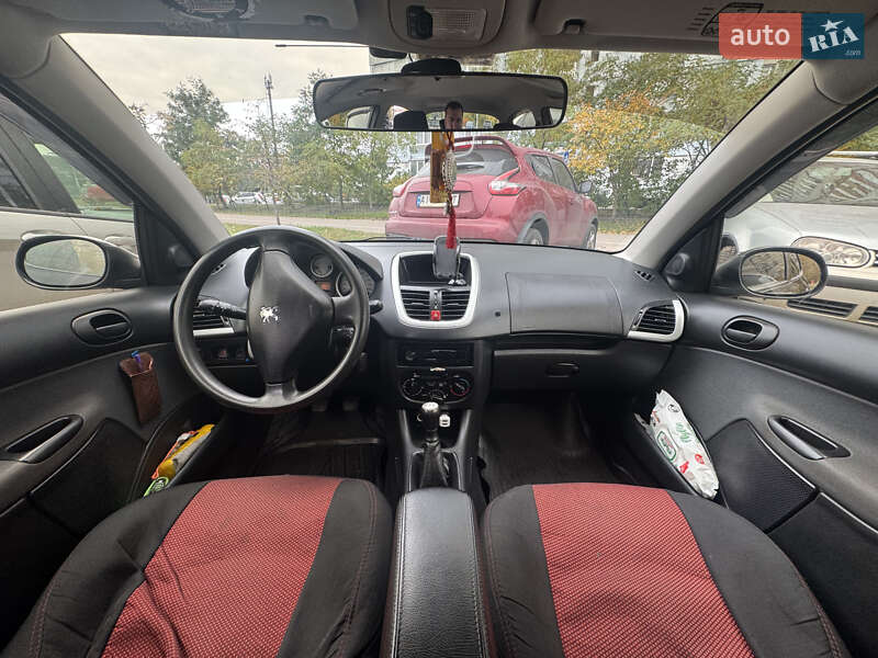 Хэтчбек Peugeot 206 plus 2011 в Киеве фото 8 Хэтчбек Peugeot 206 plus 2011 в Киеве
