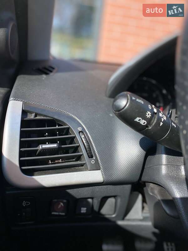 Хэтчбек Peugeot 206 plus 2009 в Киеве