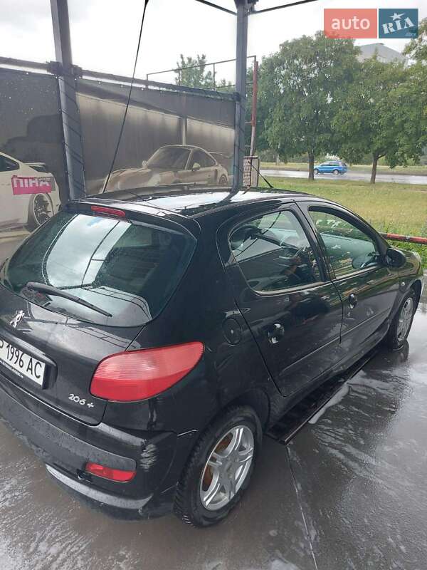 Хэтчбек Peugeot 206 plus 2010 в Запорожье