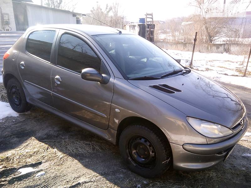 Peugeot 206 2000 года