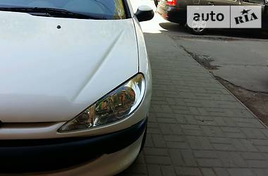 Хэтчбек Peugeot 206 2005 в Виннице