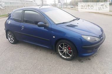 Хэтчбек Peugeot 206 2000 в Запорожье