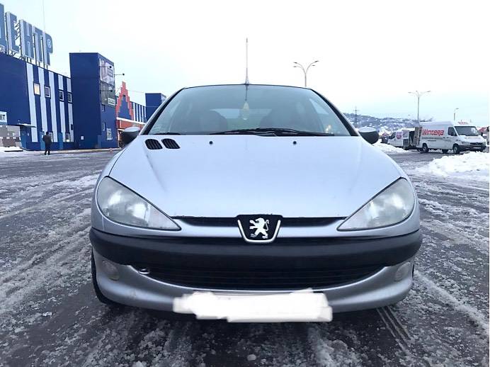 Хетчбек Peugeot 206 2000 в Мукачевому
