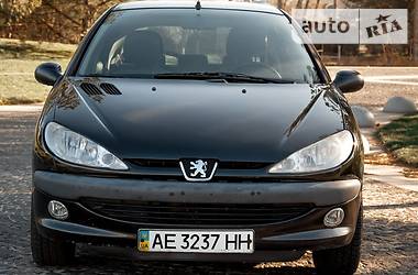 Хэтчбек Peugeot 206 2007 в Днепре