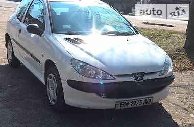 Хетчбек Peugeot 206 2004 в 