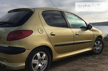 Хэтчбек Peugeot 206 2005 в Николаеве