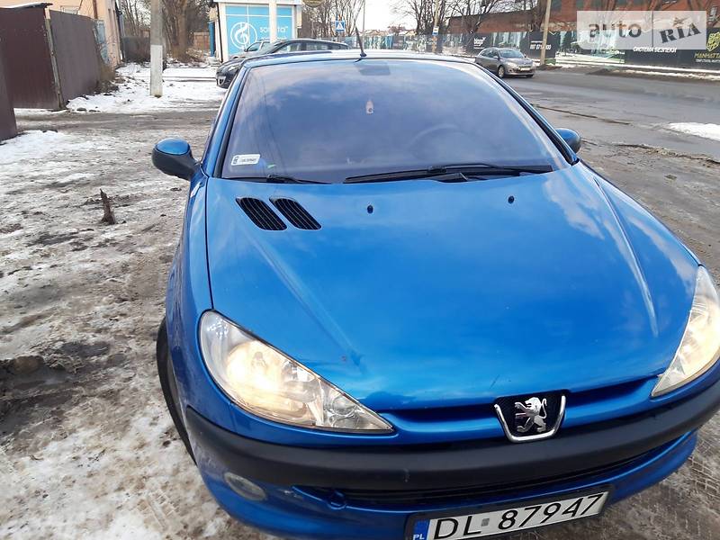 Кабриолет Peugeot 206 2002 в Снятине