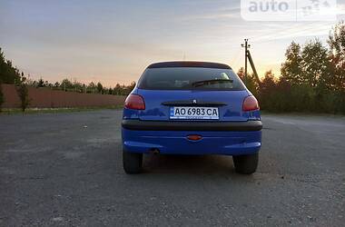 Хэтчбек Peugeot 206 2000 в Ужгороде