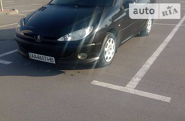 Седан Peugeot 206 2008 в Киеве