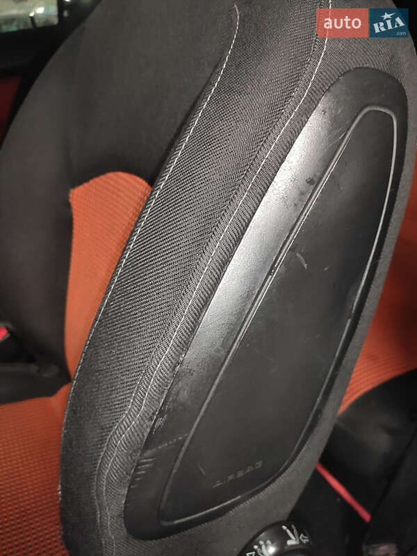 Кабриолет Peugeot 206 2002 в Киеве фото 9 Кабриолет Peugeot 206 2002 в Киеве