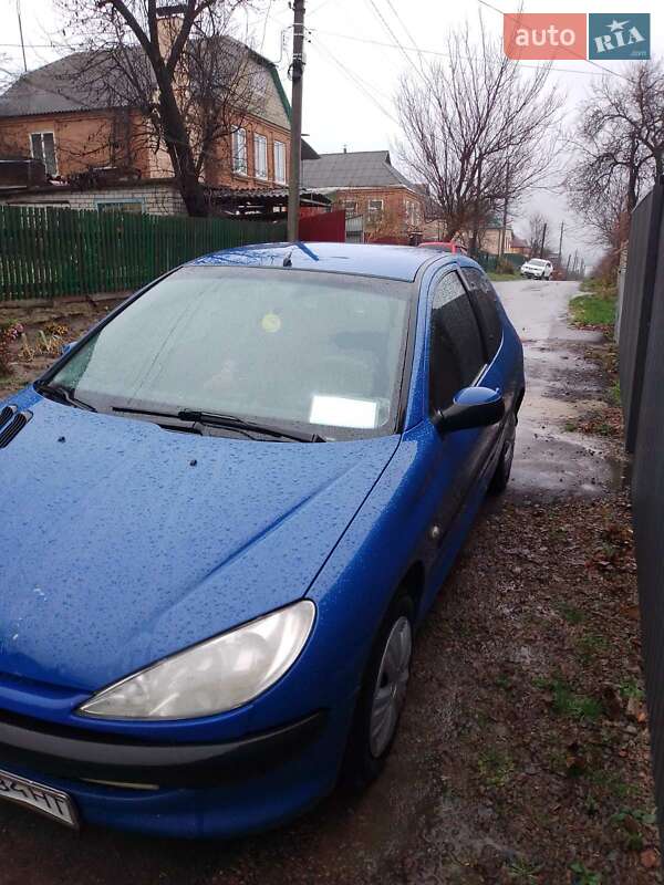 Хетчбек Peugeot 206 2005 в Каневі