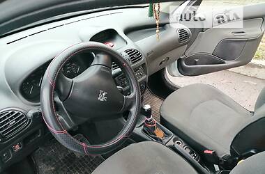 Седан Peugeot 206 2010 в 