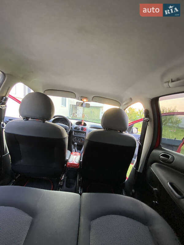 Седан Peugeot 206 2008 в Остер