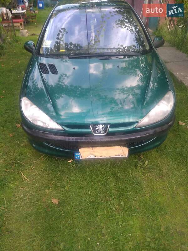 Хетчбек Peugeot 206 2003 в Львові