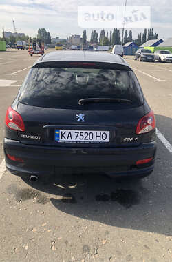 Хетчбек Peugeot 206 2012 в Києві