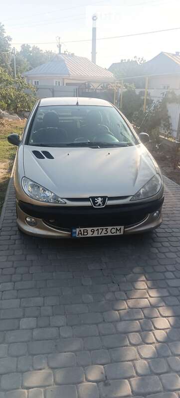 Peugeot 206