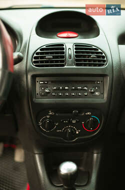 Седан Peugeot 206 2007 в 