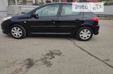 Хетчбек Peugeot 206 2010 в Львові