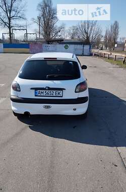 Хэтчбек Peugeot 206 2002 в Киеве